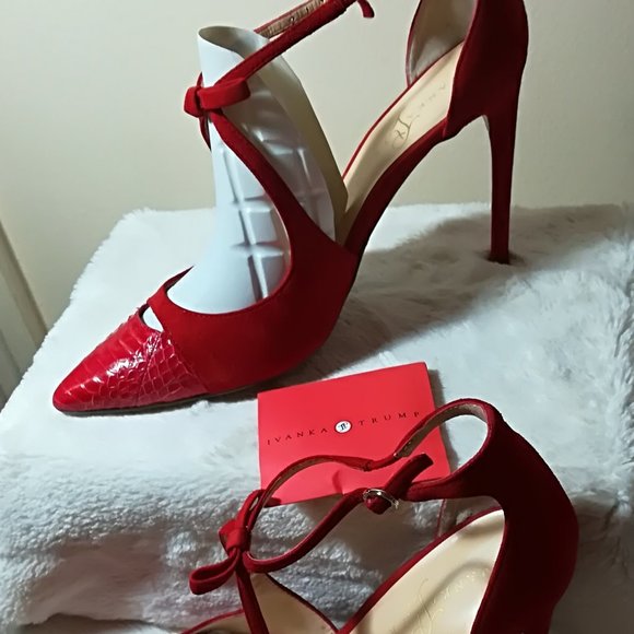 Ivanka Trump Red Suede / Snake pumps - Size 10 B. - Picture 4 of 4